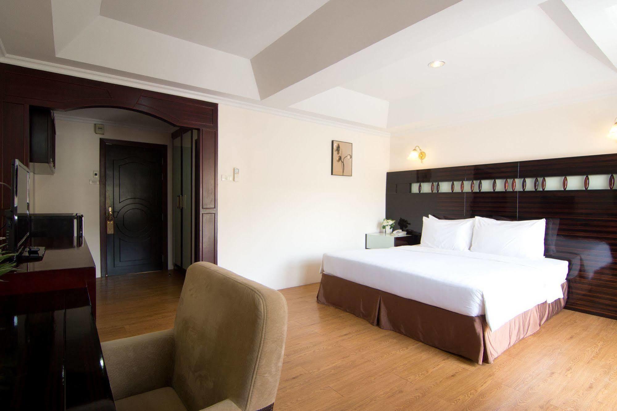 Lk Mansion Aparthotel Pattaya Exteriör bild