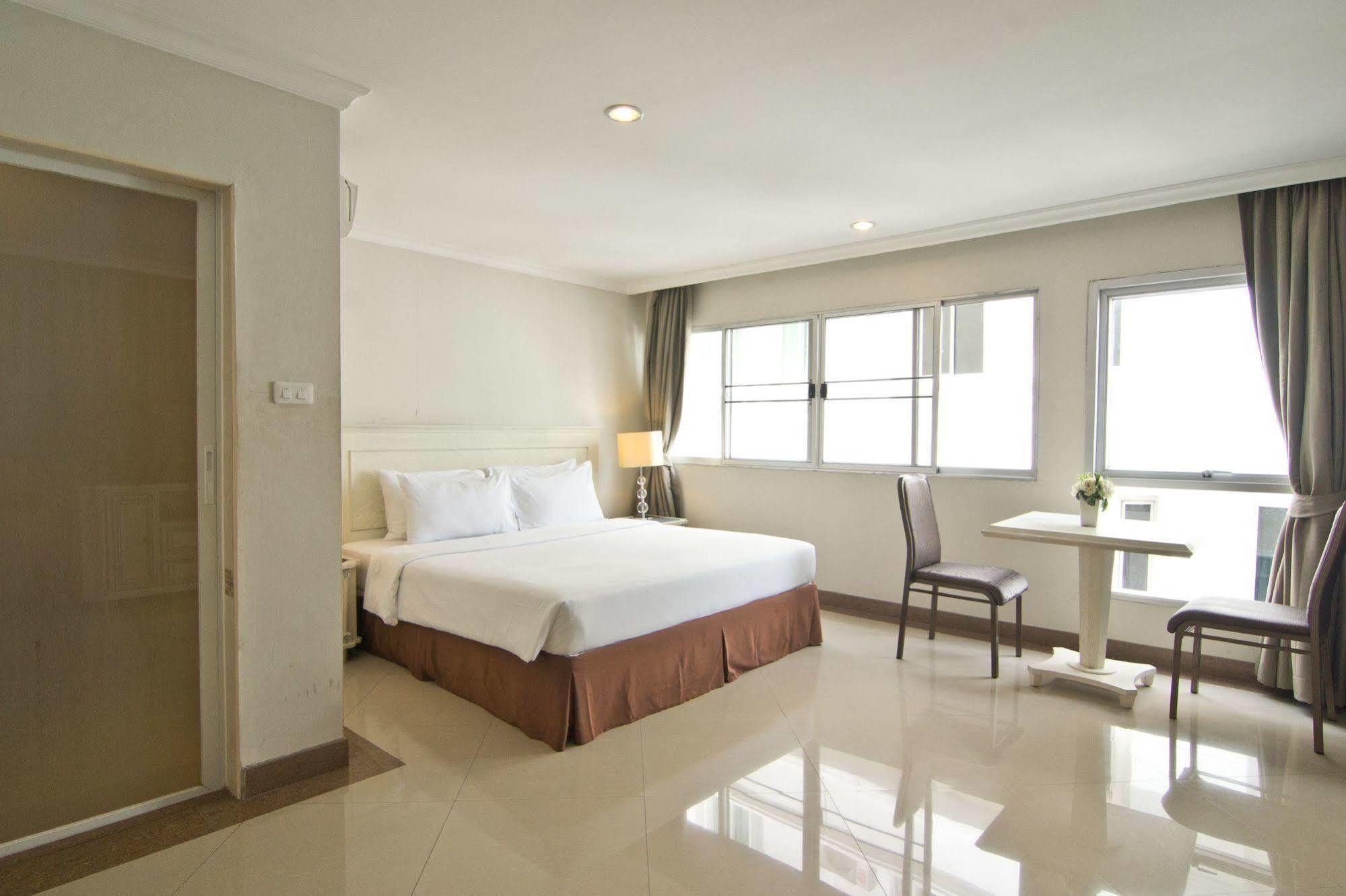 Lk Mansion Aparthotel Pattaya Exteriör bild