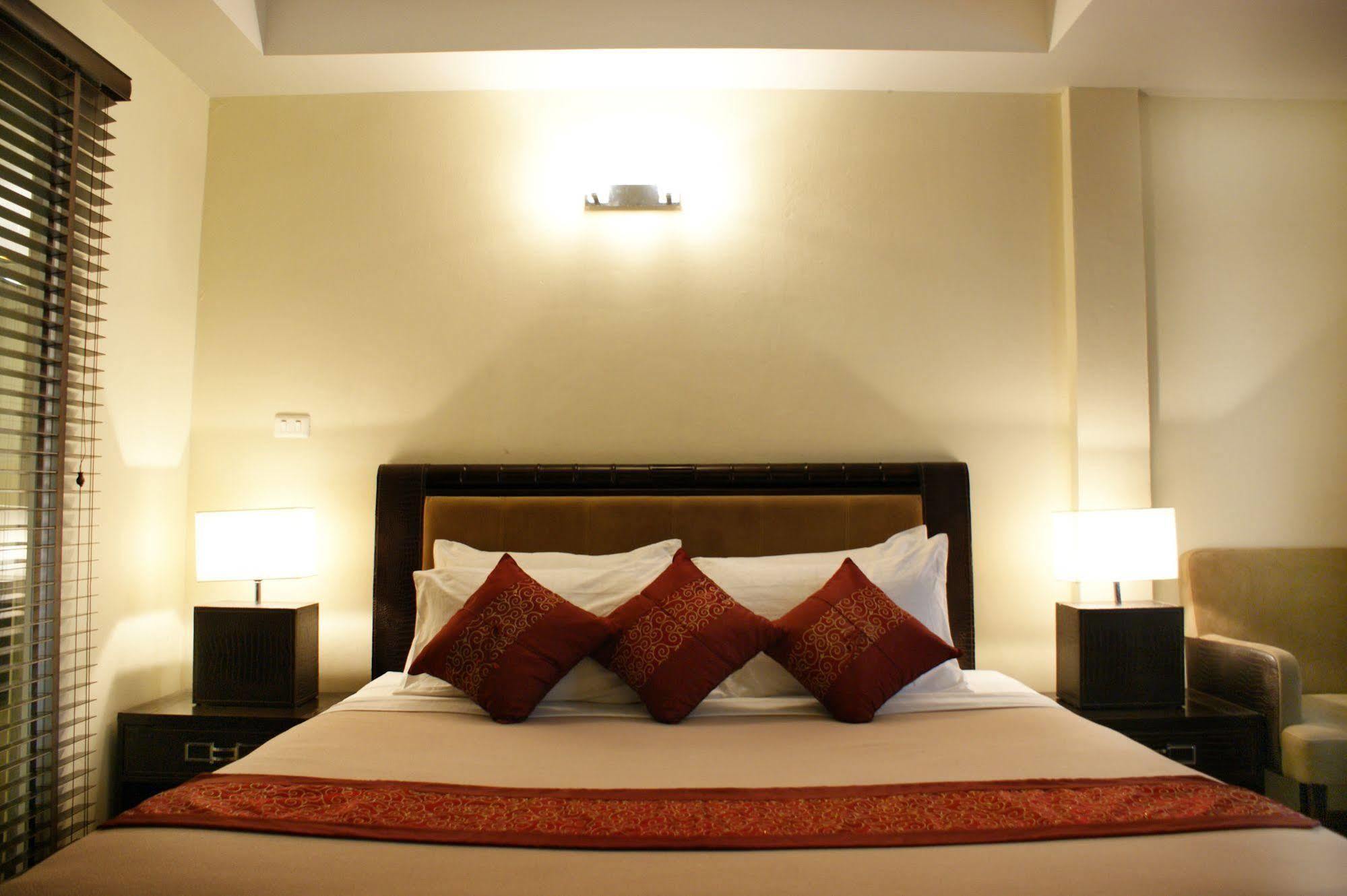 Lk Mansion Aparthotel Pattaya Exteriör bild